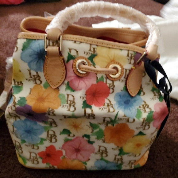 Dooney and Bourke flower print handbag